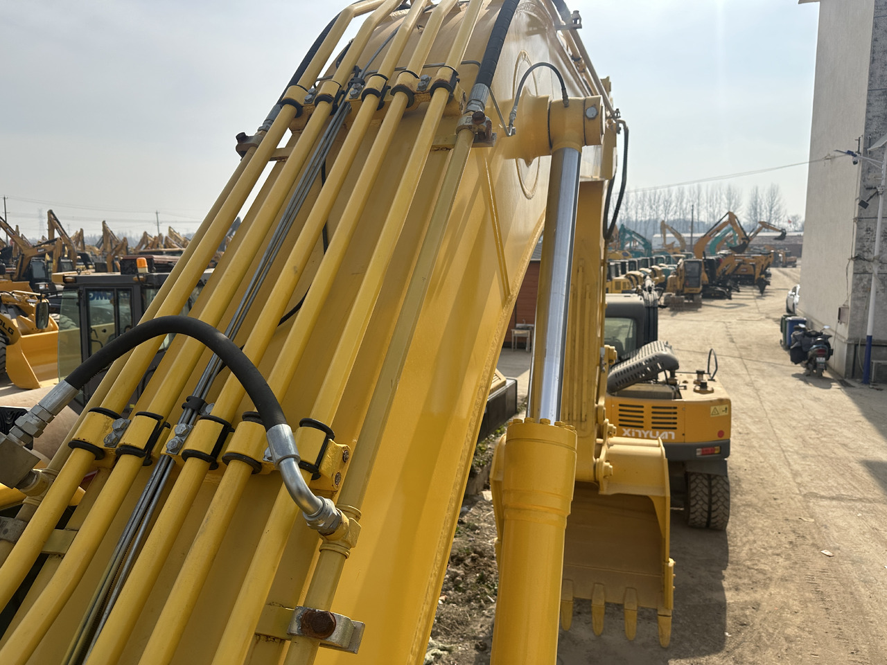 Lánctalpas kotró KOMATSU PC360: 13 kép.