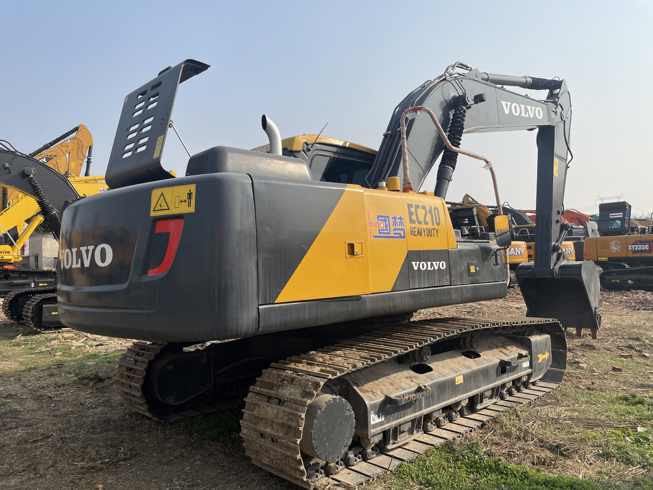 VOLVO EC 210 - Lánctalpas kotró: 2 kép. VOLVO EC 210 - Lánctalpas kotró: 2 kép.