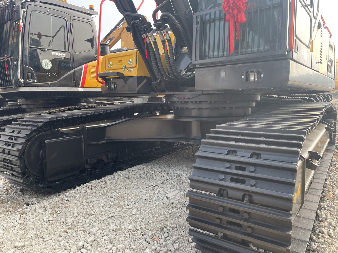 VOLVO EC360 - Lánctalpas kotró: 4 kép. VOLVO EC360 - Lánctalpas kotró: 4 kép.