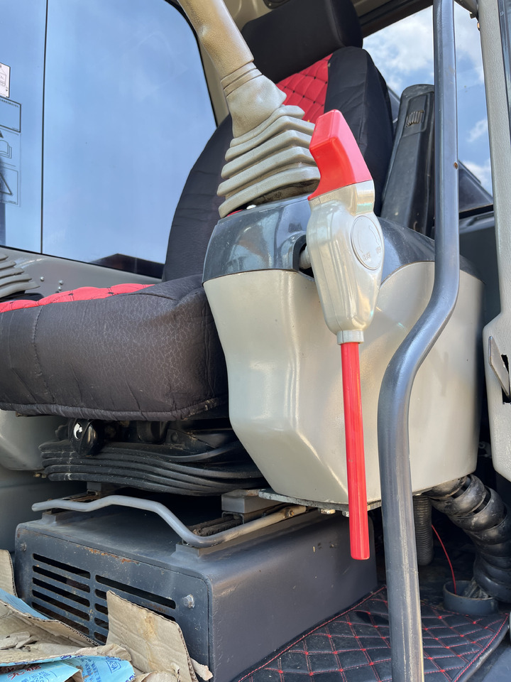 XCMG XE150WD - Lánctalpas kotró: 5 kép. XCMG XE150WD - Lánctalpas kotró: 5 kép.