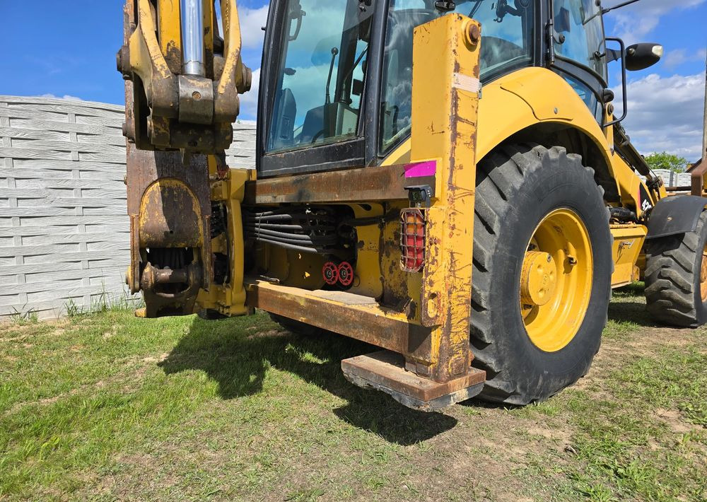 Caterpillar - Kotrórakodó: 4 kép. Caterpillar - Kotrórakodó: 4 kép.