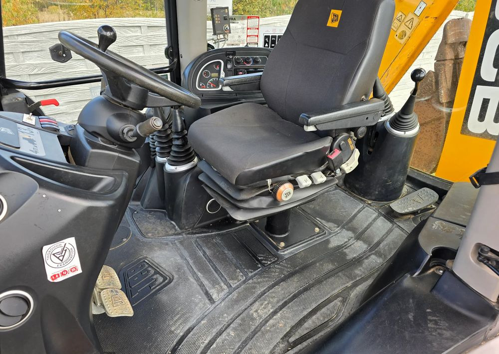 JCB - Kotrórakodó: 3 kép. JCB - Kotrórakodó: 3 kép.