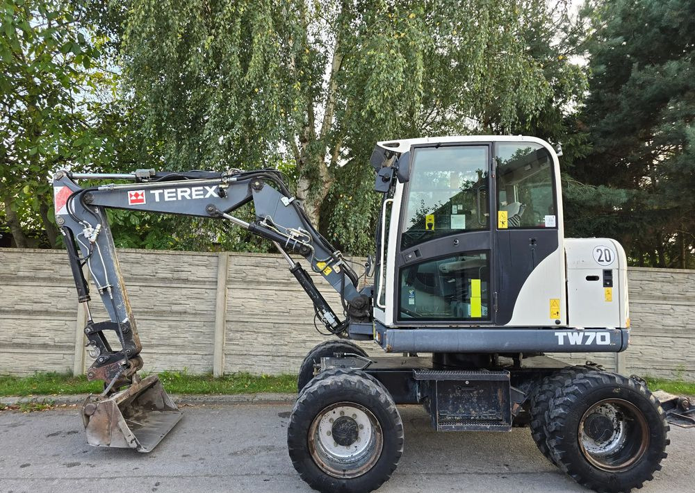Terex - Gumikerekes kotró: 1 kép. Terex - Gumikerekes kotró: 1 kép.