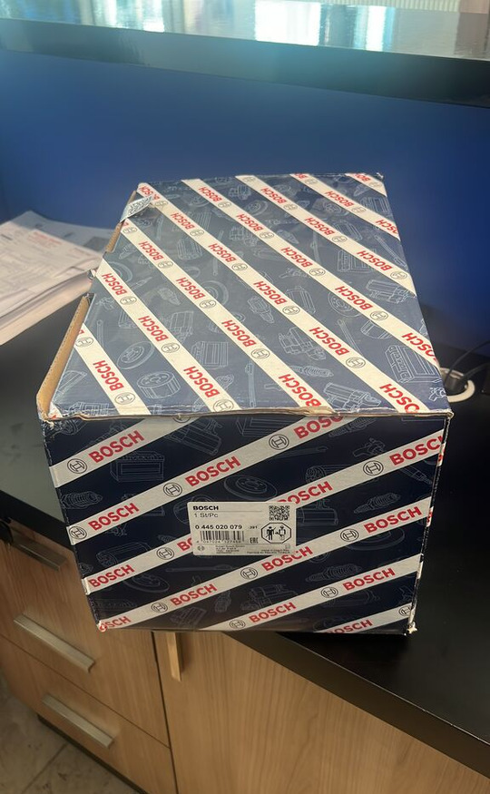 Bosch 2012-2024 6C469D376AA Bosch 2012-2024 - Üzemanyag szivattyú - Teherautó: 1 kép. Bosch 2012-2024 6C469D376AA Bosch 2012-2024 - Üzemanyag szivattyú - Teherautó: 1 kép.