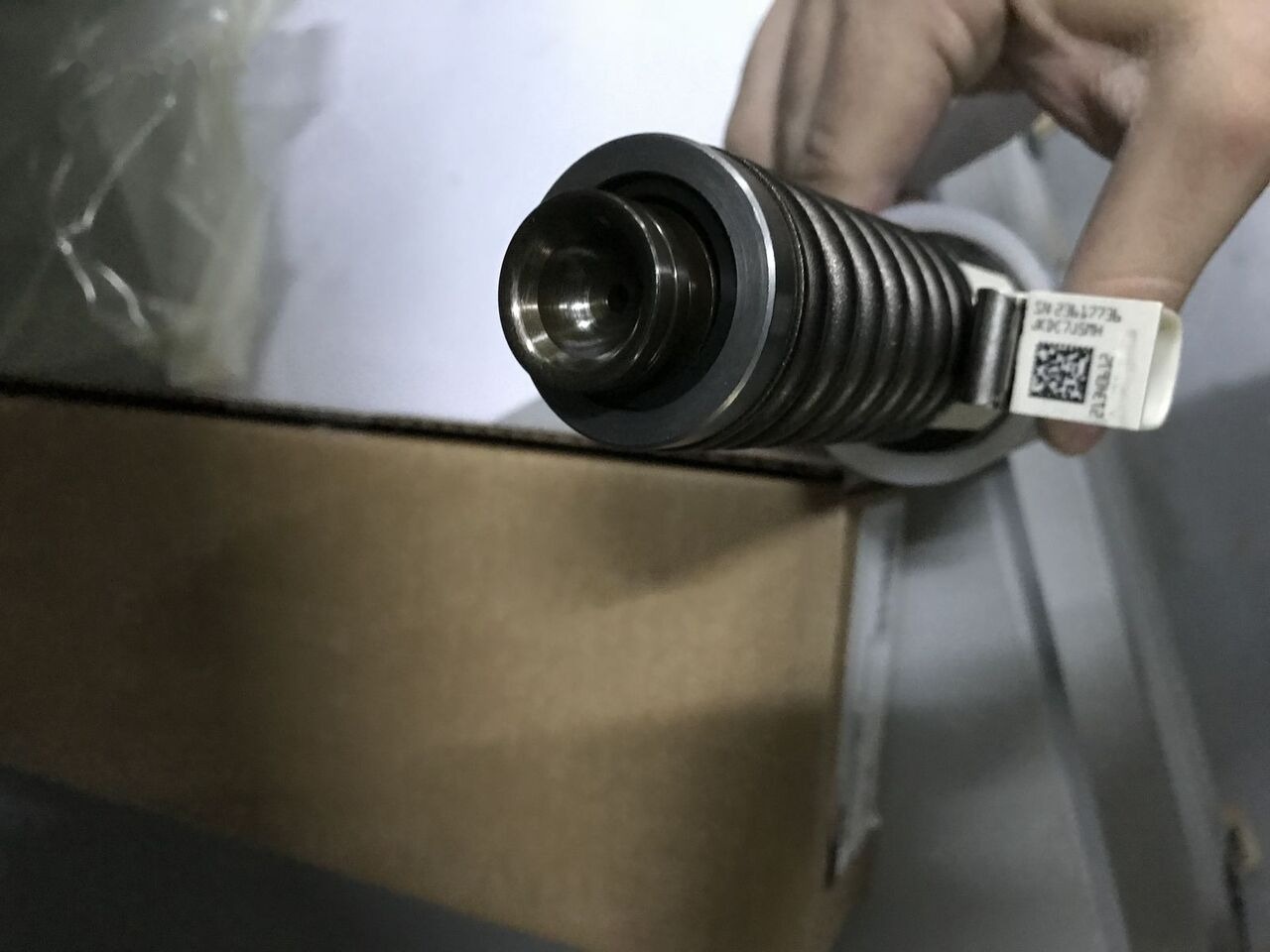 Delphi 2018 BEBE4D24002 Volvo RENAULT-VOLVO truck - Befecskendező szelep - Teherautó: 4 kép. Delphi 2018 BEBE4D24002 Volvo RENAULT-VOLVO truck - Befecskendező szelep - Teherautó: 4 kép.