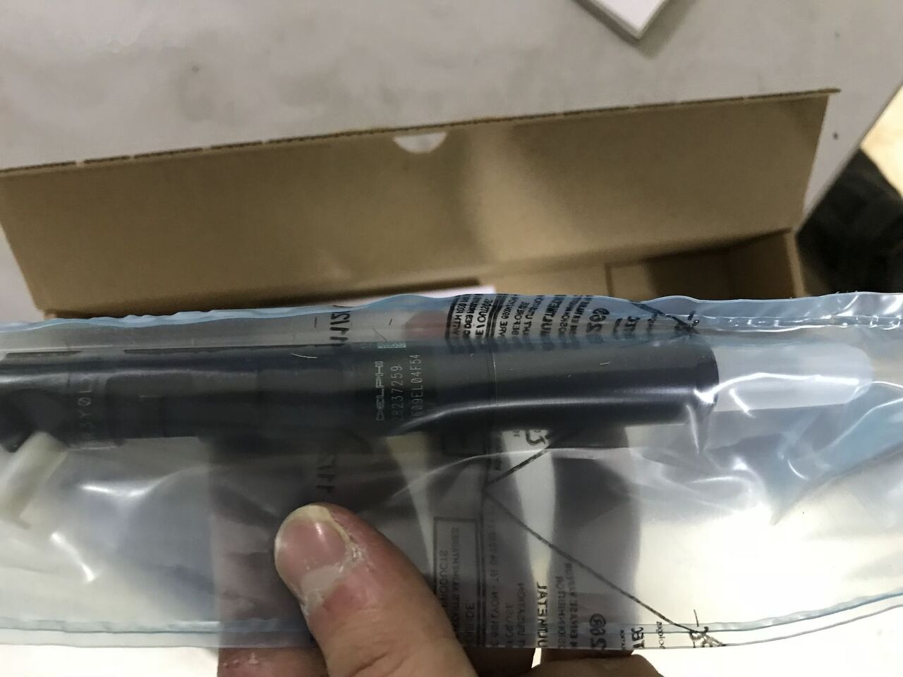 Delphi 28237259  for Renault RENAULT camper - Befecskendező szelep - Lakóautó: 3 kép. Delphi 28237259  for Renault RENAULT camper - Befecskendező szelep - Lakóautó: 3 kép.