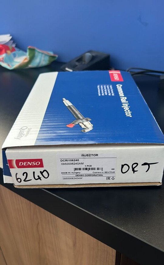 Denso 2023 06000-6240 for Denso car - Befecskendező szelep - Autó: 2 kép. Denso 2023 06000-6240 for Denso car - Befecskendező szelep - Autó: 2 kép.