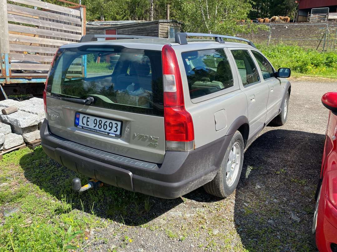 2001 Volvo XC70 EU-GODKJENT (rep.-objekt) - Autó: 5 kép. 2001 Volvo XC70 EU-GODKJENT (rep.-objekt) - Autó: 5 kép.