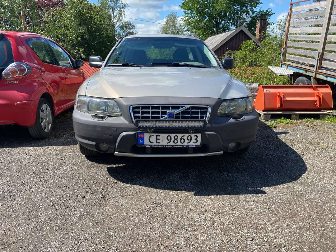 2001 Volvo XC70 EU-GODKJENT (rep.-objekt) - Autó: 3 kép. 2001 Volvo XC70 EU-GODKJENT (rep.-objekt) - Autó: 3 kép.