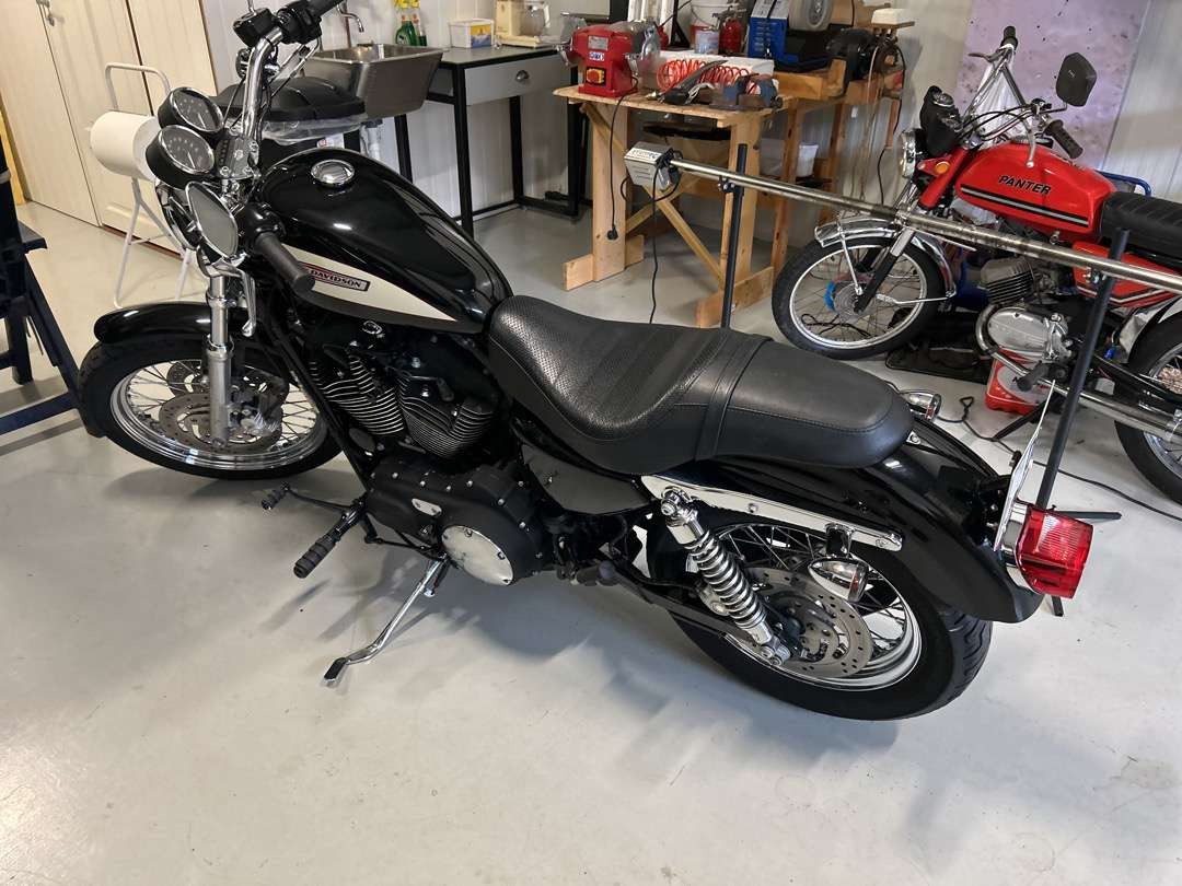 2006 Harley-Davidson XL Sportster 1200 Roadster - Motorszállító utánfutó: 4 kép. 2006 Harley-Davidson XL Sportster 1200 Roadster - Motorszállító utánfutó: 4 kép.
