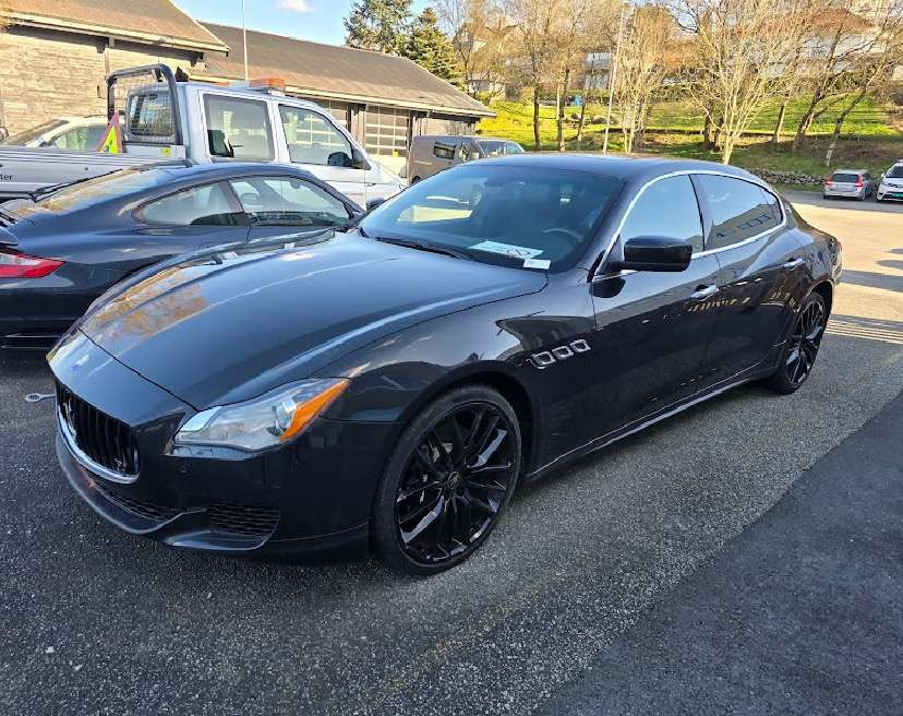2014 Maserati Quattroporte S Q4 3.0L twin-turbo V6 // 411 hk // AWD // Automat - Szedán: 1 kép. 2014 Maserati Quattroporte S Q4 3.0L twin-turbo V6 // 411 hk // AWD // Automat - Szedán: 1 kép.