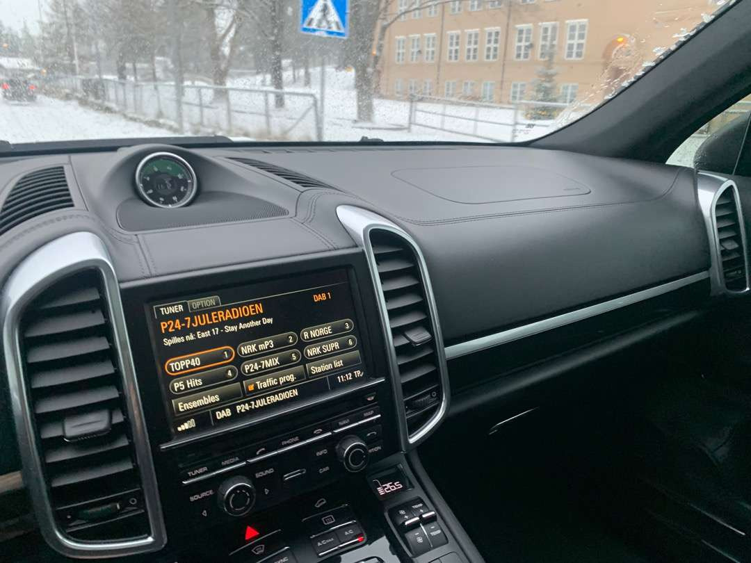 Terepjáró/ SUV 2014 Porsche Cayenne Diesel Turbo look PASM: 8 kép.