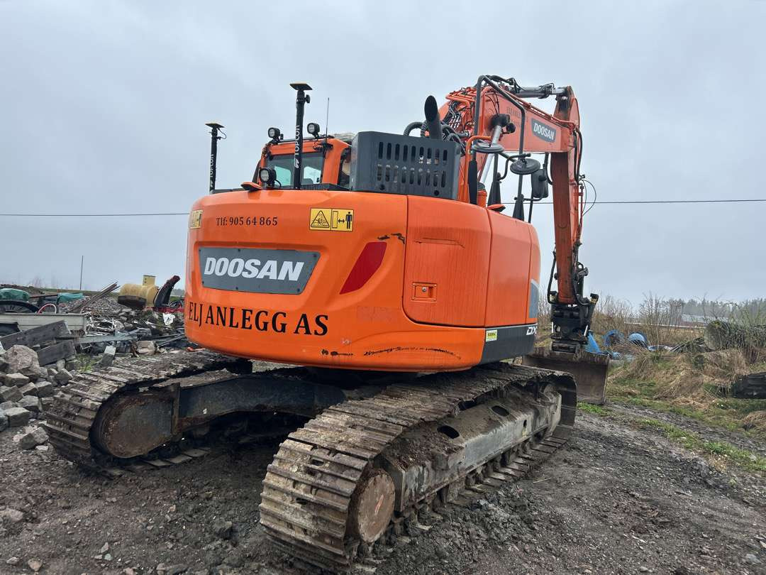 2018 Beltegraver 24 tonn Doosan DX 235LCR S 70-feste - Kotrógép: 3 kép. 2018 Beltegraver 24 tonn Doosan DX 235LCR S 70-feste - Kotrógép: 3 kép.