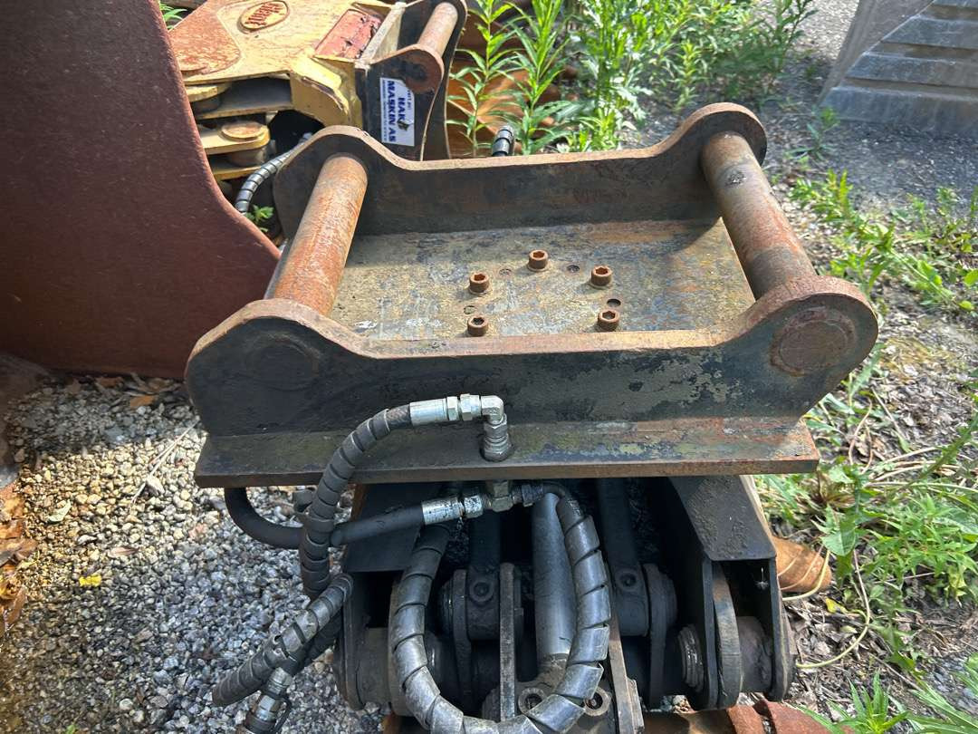 Klype til graver S60 feste - Adapterek - Építőipari gépek: 4 kép. Klype til graver S60 feste - Adapterek - Építőipari gépek: 4 kép.