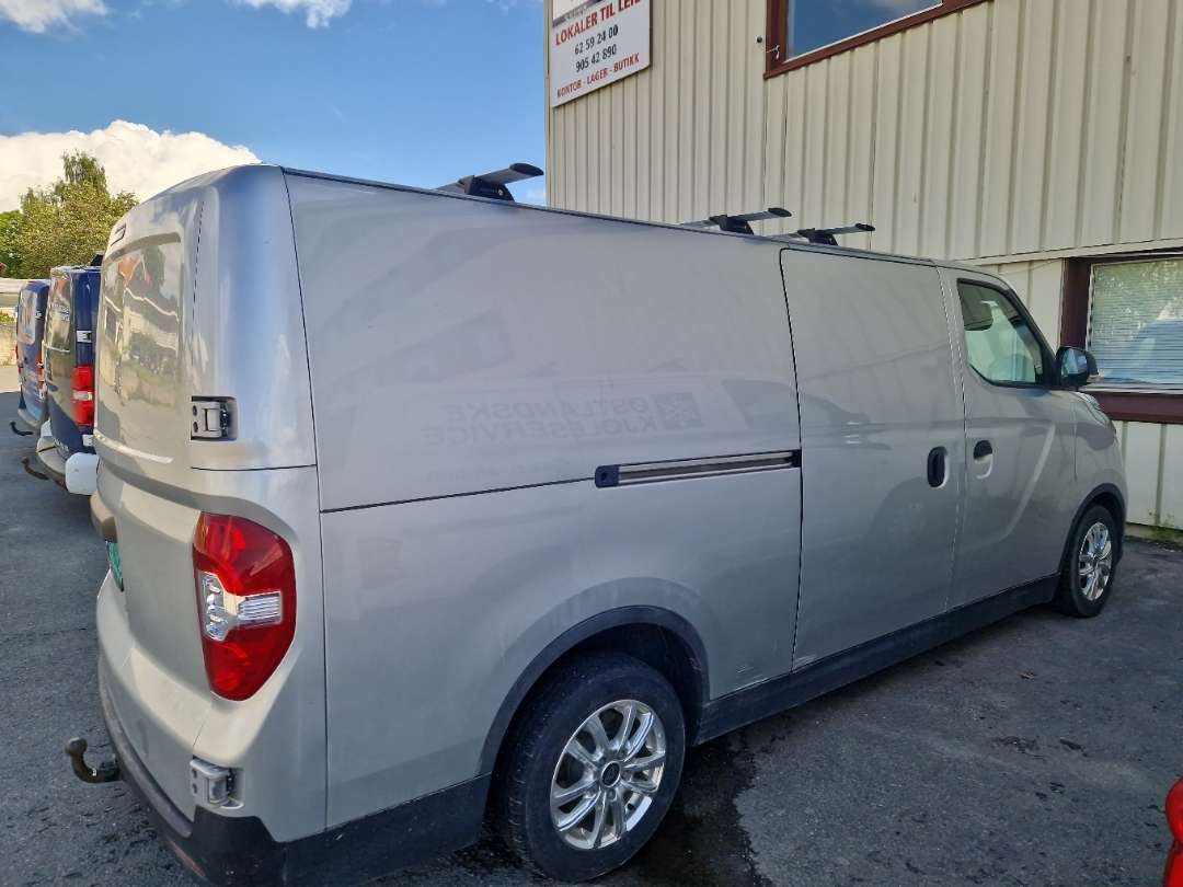 Maxus e-Deliver 3 (2020) – Elektrisk varebil. - Furgon, Elektromos kisteherautó: 3 kép. Maxus e-Deliver 3 (2020) – Elektrisk varebil. - Furgon, Elektromos kisteherautó: 3 kép.