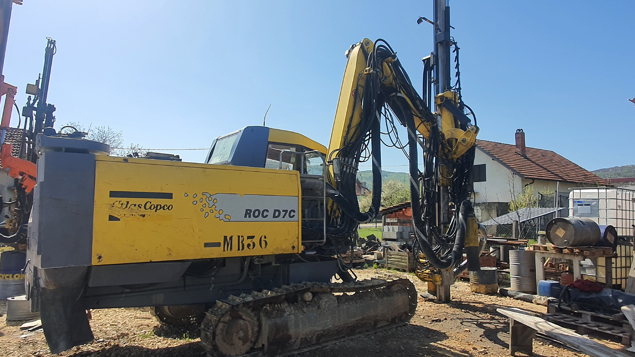 Atlas Copco ROC D7c-11 - Fúrógép: 4 kép. Atlas Copco ROC D7c-11 - Fúrógép: 4 kép.