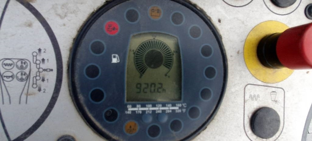 Bomag BW 100 AD-5 - Úthenger: 5 kép. Bomag BW 100 AD-5 - Úthenger: 5 kép.