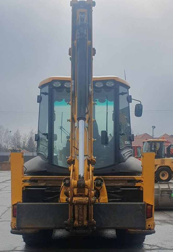 JCB 3 CX Contractor - Kotrórakodó: 4 kép. JCB 3 CX Contractor - Kotrórakodó: 4 kép.
