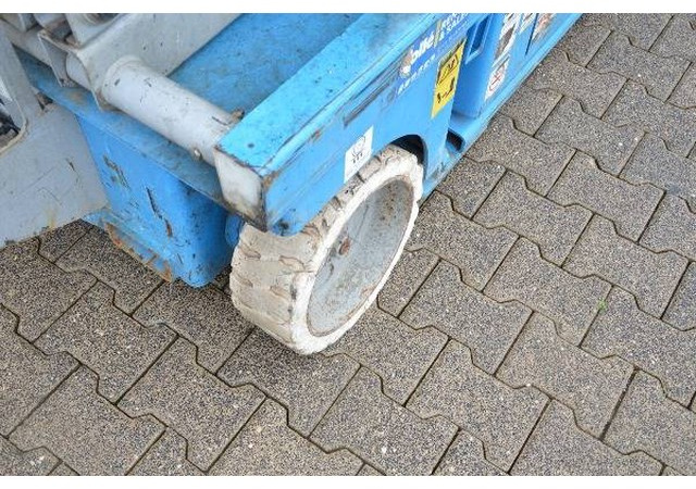 Genie GS 3246 | 2006 - Ollós emelő: 5 kép. Genie GS 3246 | 2006 - Ollós emelő: 5 kép.