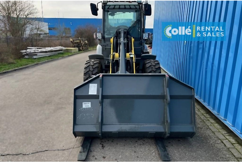 Kramer 5055e | 2021 - Gumikerekes homlokrakodó: 4 kép. Kramer 5055e | 2021 - Gumikerekes homlokrakodó: 4 kép.