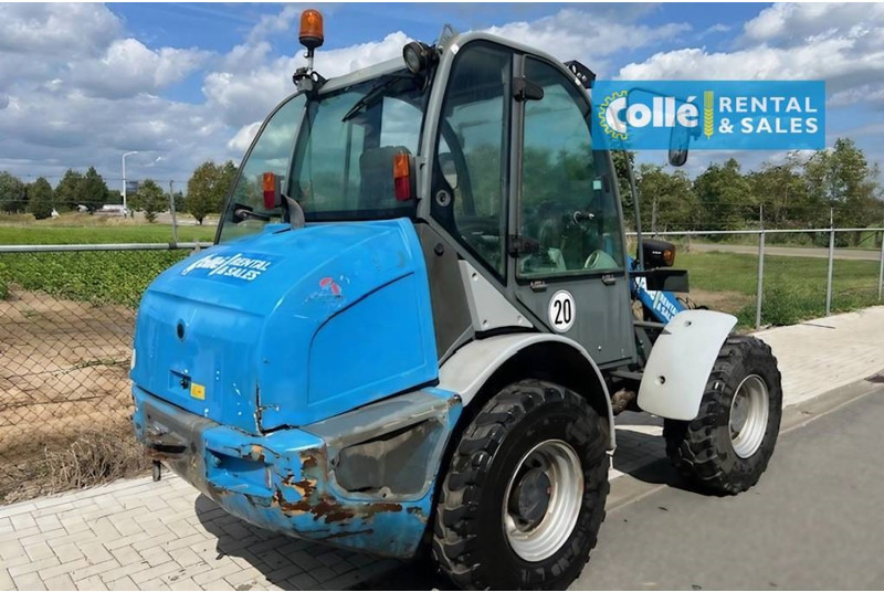 Kramer 750 | 2014 - Gumikerekes homlokrakodó: 4 kép. Kramer 750 | 2014 - Gumikerekes homlokrakodó: 4 kép.