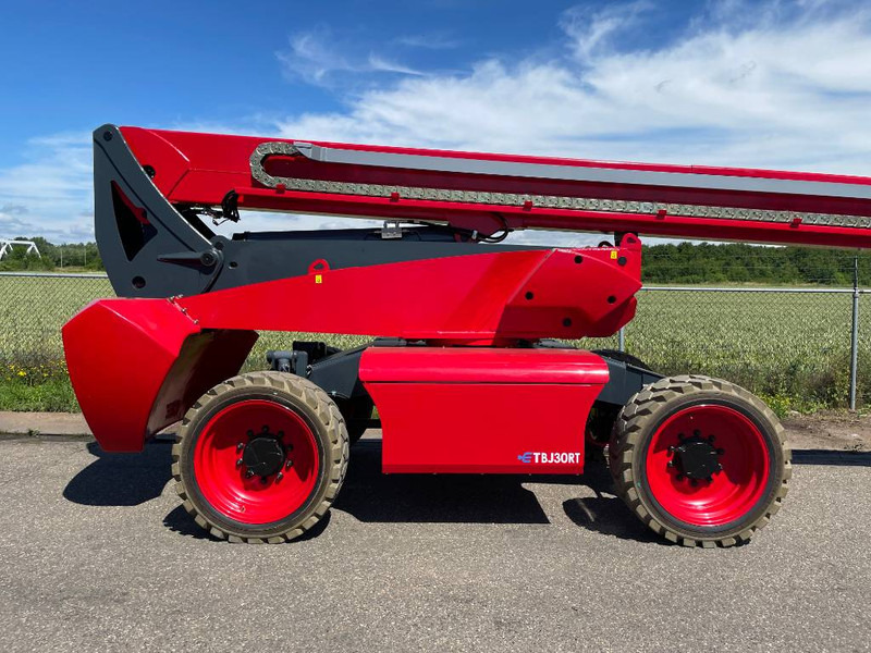 MAGNI ETBJ 30 RT | 2021 - Teleszkópos emelő: 5 kép. MAGNI ETBJ 30 RT | 2021 - Teleszkópos emelő: 5 kép.