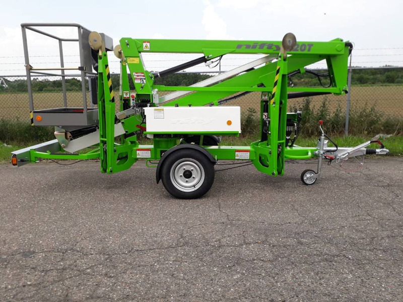 Niftylift 120 T E - Emelőkosaras utánfutó: 3 kép. Niftylift 120 T E - Emelőkosaras utánfutó: 3 kép.
