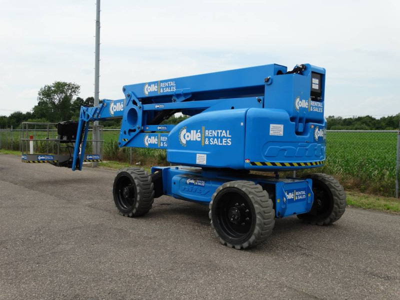 Niftylift HR 28 Hybrid 4x4 - Személyemelő: 5 kép. Niftylift HR 28 Hybrid 4x4 - Személyemelő: 5 kép.