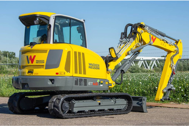 WACKER NEUSON ET65 - Minikotró: 1 kép. WACKER NEUSON ET65 - Minikotró: 1 kép.