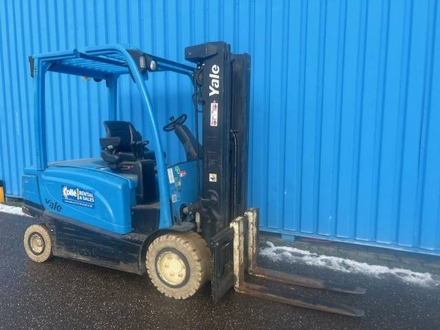 Yale ERP 35 | 2015 - Elektromos targonca: 4 kép. Yale ERP 35 | 2015 - Elektromos targonca: 4 kép.