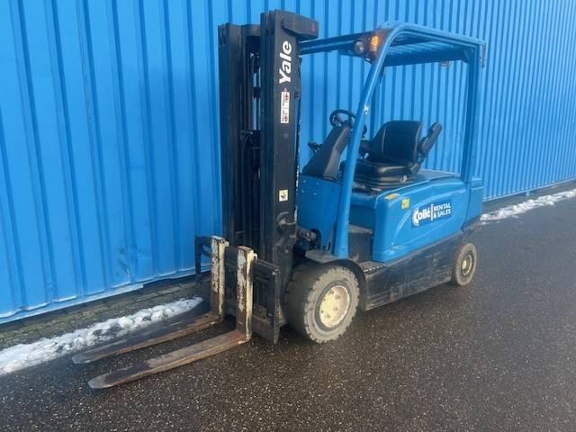 Yale ERP 35 | 2015 - Elektromos targonca: 2 kép. Yale ERP 35 | 2015 - Elektromos targonca: 2 kép.