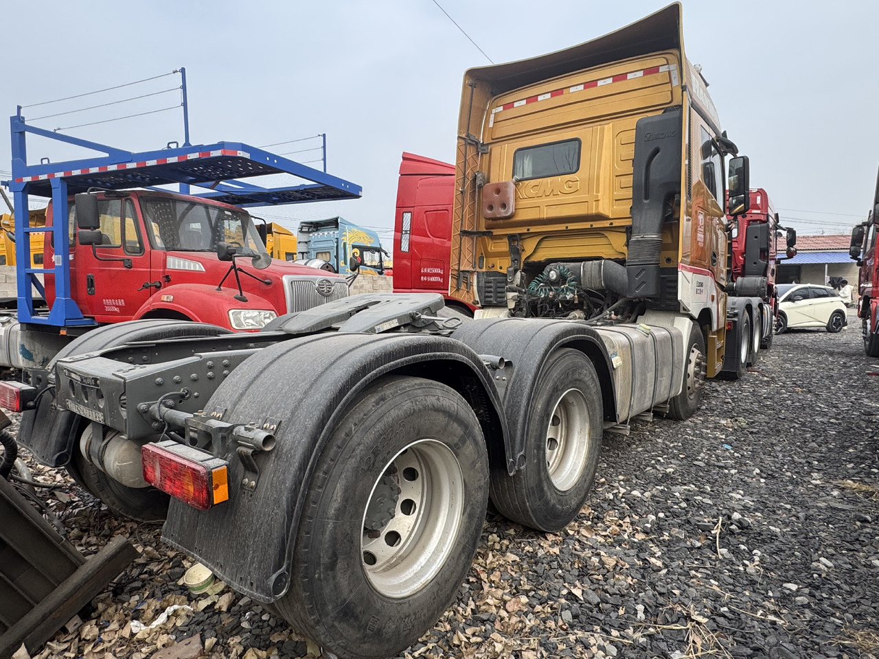 HANVAN G9 - Nyergesvontató: 3 kép. HANVAN G9 - Nyergesvontató: 3 kép.