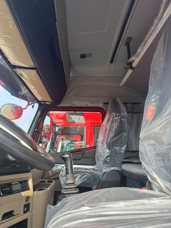 HOHAN - Nyergesvontató: 2 kép. HOHAN - Nyergesvontató: 2 kép.