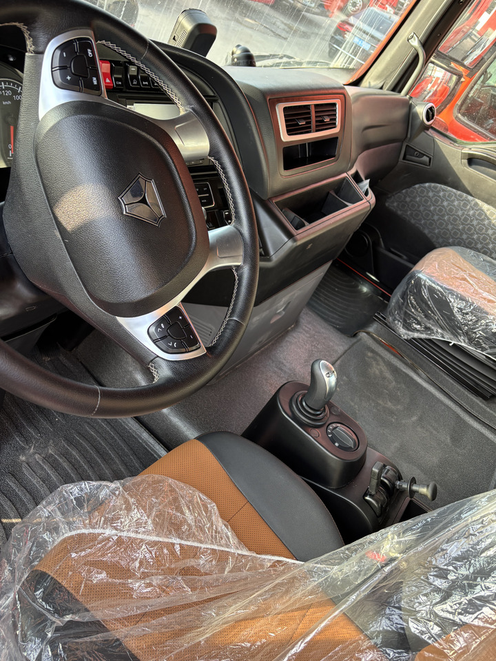 SITRAK - Nyergesvontató: 4 kép. SITRAK - Nyergesvontató: 4 kép.