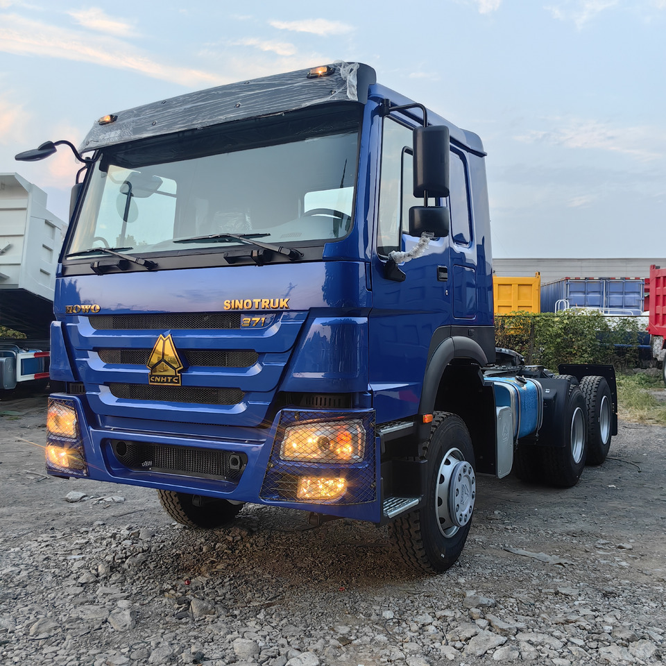 Sino truck - Nyergesvontató: 2 kép. Sino truck - Nyergesvontató: 2 kép.