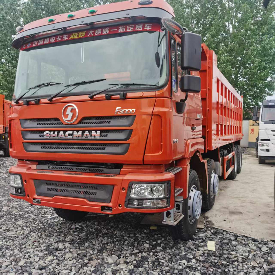 SHACMAN F3000 - Billenőplatós teherautó: 2 kép. SHACMAN F3000 - Billenőplatós teherautó: 2 kép.
