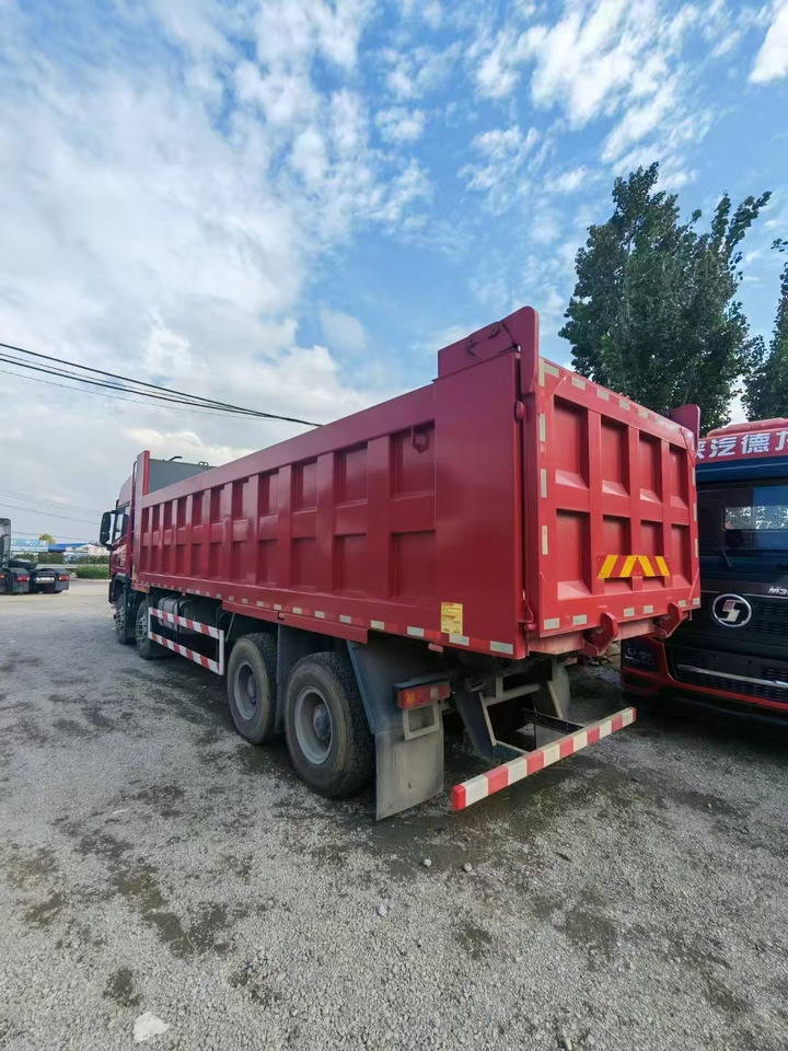 SHACMAN X5000 - Billenőplatós teherautó: 4 kép. SHACMAN X5000 - Billenőplatós teherautó: 4 kép.