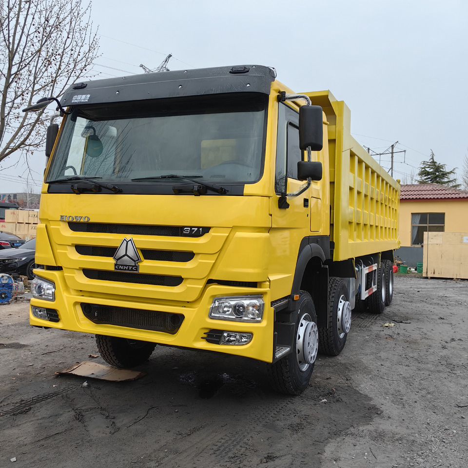 Sinotruckhowo - Billenőplatós teherautó: 2 kép. Sinotruckhowo - Billenőplatós teherautó: 2 kép.