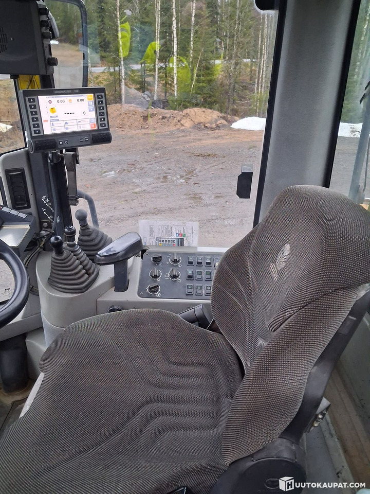 Case 921, 2000, Rautalampi - Gumikerekes homlokrakodó: 5 kép. Case 921, 2000, Rautalampi - Gumikerekes homlokrakodó: 5 kép.