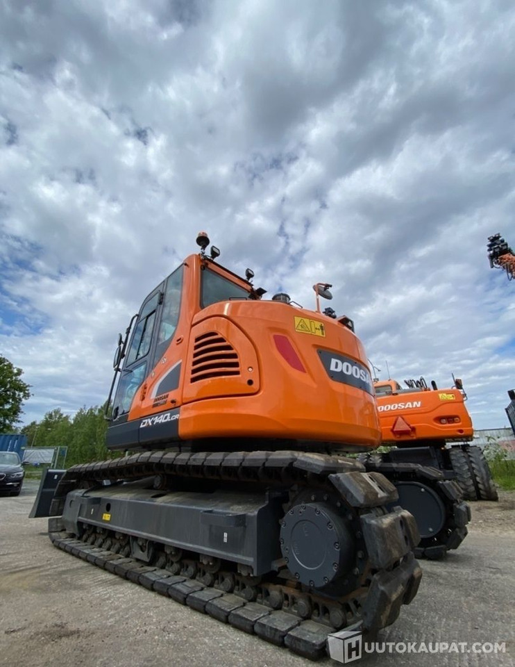 Doosan DX 140LCR-5, 2021, SMP-rototilt, puskulevy ja rasvari, Stage5, Helsinki - Építőipari gépek: 5 kép. Doosan DX 140LCR-5, 2021, SMP-rototilt, puskulevy ja rasvari, Stage5, Helsinki - Építőipari gépek: 5 kép.