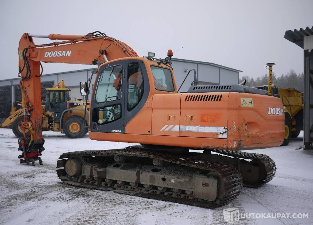 Doosan DX 225 LC, 2008, 16 115 h Kaivinkone, Humppila - Építőipari gépek: 1 kép. Doosan DX 225 LC, 2008, 16 115 h Kaivinkone, Humppila - Építőipari gépek: 1 kép.