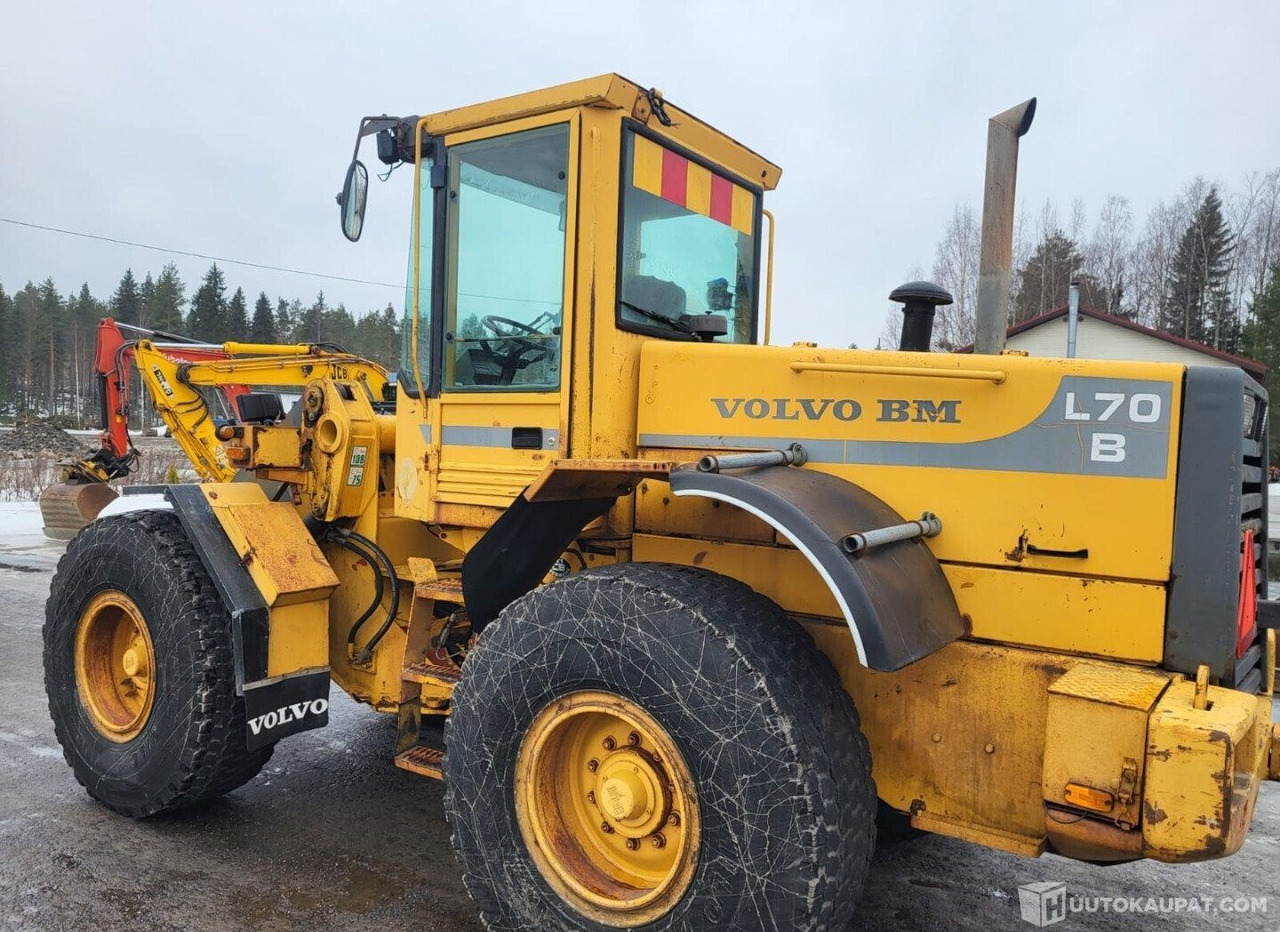 Volvo L70B, 1994, 5.5 l, Diesel, 45 327 h Pyöräkuormaaja, Virrat - Építőipari gépek: 2 kép. Volvo L70B, 1994, 5.5 l, Diesel, 45 327 h Pyöräkuormaaja, Virrat - Építőipari gépek: 2 kép.