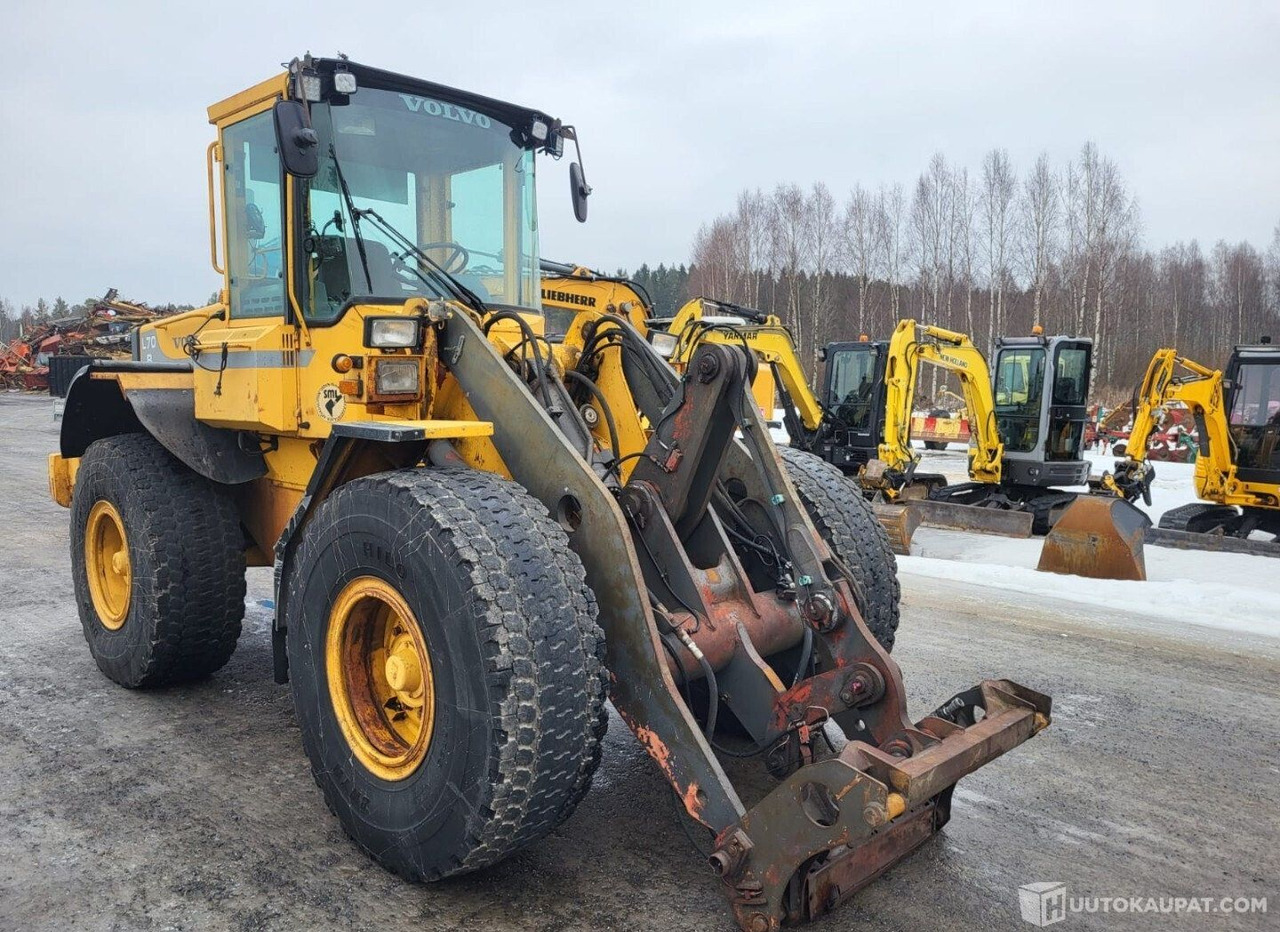 Volvo L70B, 1994, 5.5 l, Diesel, 45 327 h Pyöräkuormaaja, Virrat - Építőipari gépek: 3 kép. Volvo L70B, 1994, 5.5 l, Diesel, 45 327 h Pyöräkuormaaja, Virrat - Építőipari gépek: 3 kép.