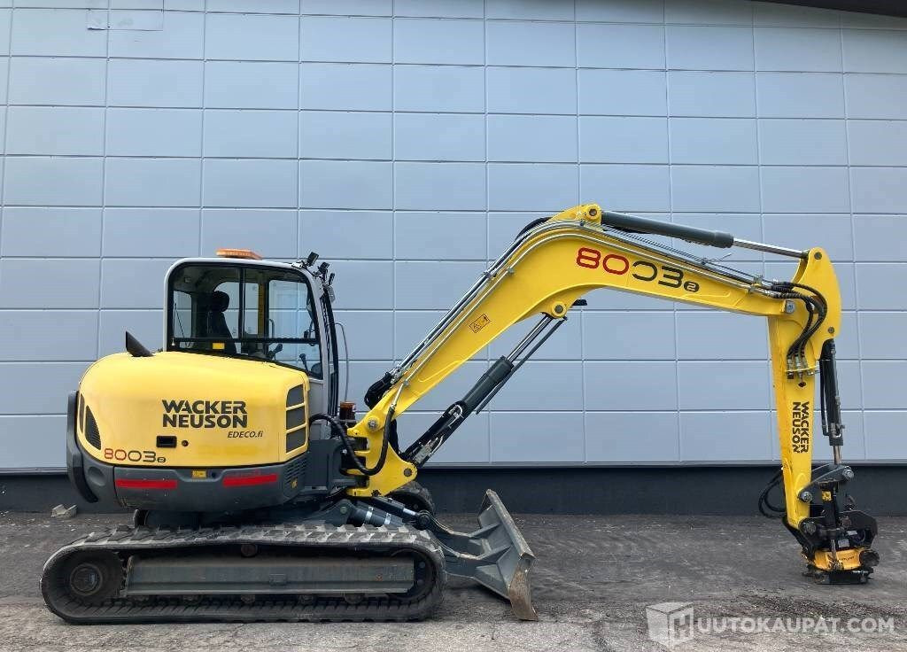 Wacker Neuson 8003-2, 2014, 5 260 h Kaivinkone, Vantaa - Építőipari gépek: 4 kép. Wacker Neuson 8003-2, 2014, 5 260 h Kaivinkone, Vantaa - Építőipari gépek: 4 kép.