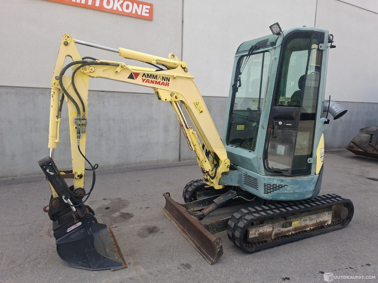 Yanmar Vio20-3, 2005, Minikaivuri, Sis alv 25,5%, Nurmijärvi - Építőipari gépek: 5 kép. Yanmar Vio20-3, 2005, Minikaivuri, Sis alv 25,5%, Nurmijärvi - Építőipari gépek: 5 kép.