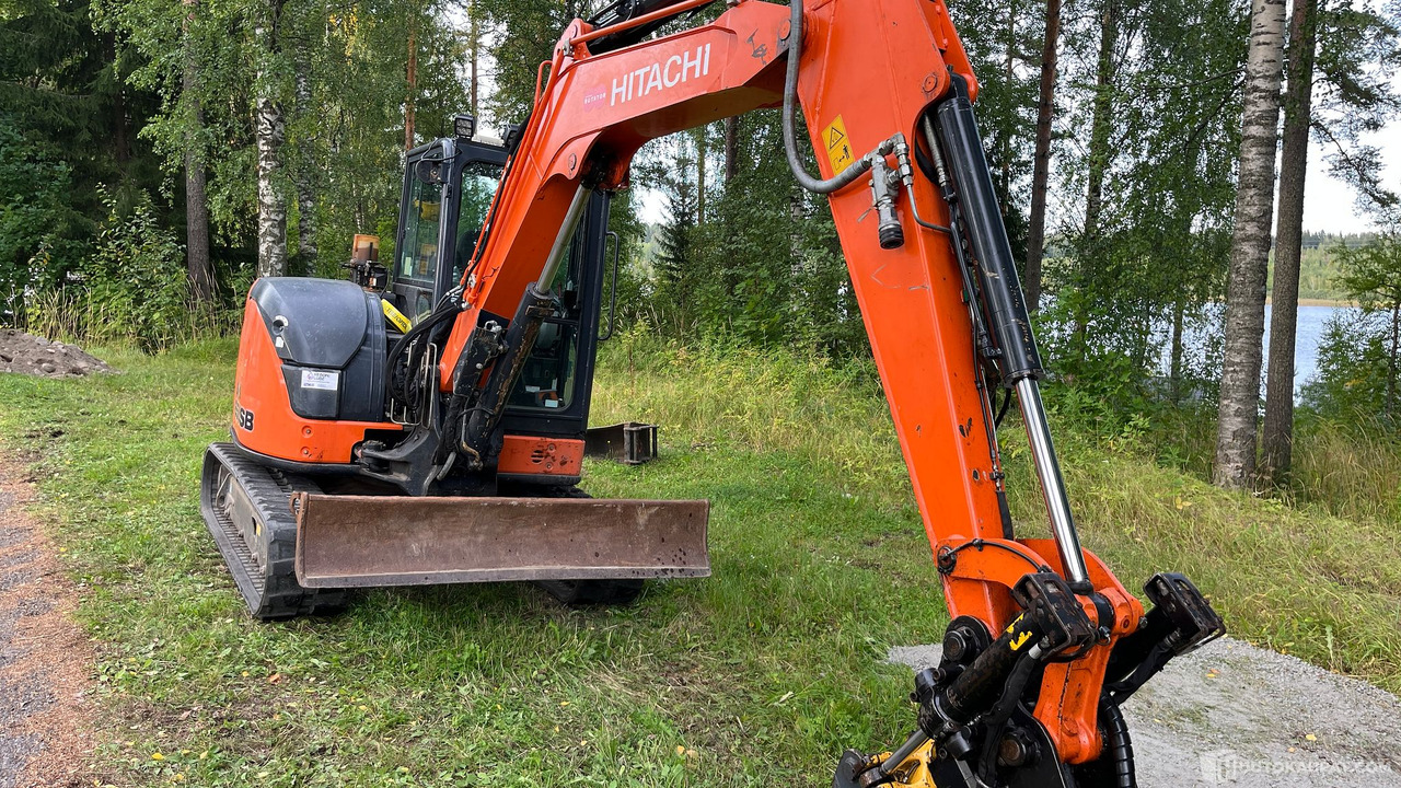 Hitachi ZX65USB-5A telakaivinkone, 2016, Varkaus - Lánctalpas kotró: 2 kép. Hitachi ZX65USB-5A telakaivinkone, 2016, Varkaus - Lánctalpas kotró: 2 kép.