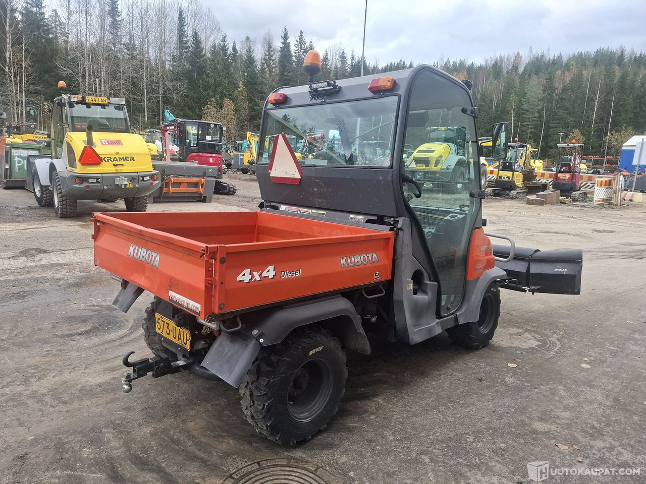 Kubota RTV 900, 2007, Traktorimönkijä, Sis alv 25,5%, Nurmijärvi - Hóeltakarító gép: 3 kép. Kubota RTV 900, 2007, Traktorimönkijä, Sis alv 25,5%, Nurmijärvi - Hóeltakarító gép: 3 kép.