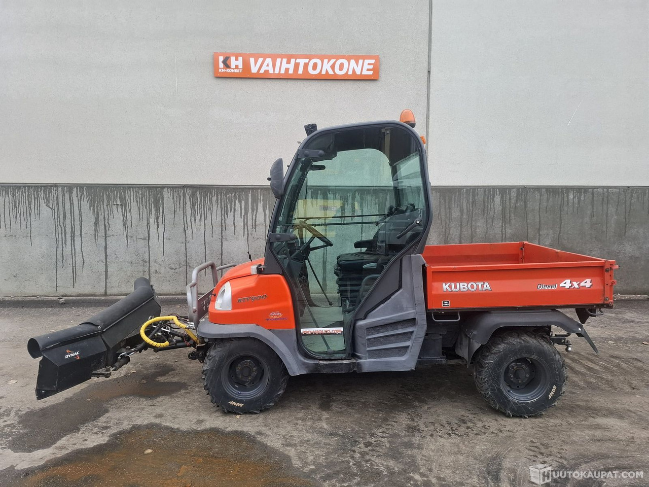 Kubota RTV 900, 2007, Traktorimönkijä, Sis alv 25,5%, Nurmijärvi - Hóeltakarító gép: 1 kép. Kubota RTV 900, 2007, Traktorimönkijä, Sis alv 25,5%, Nurmijärvi - Hóeltakarító gép: 1 kép.