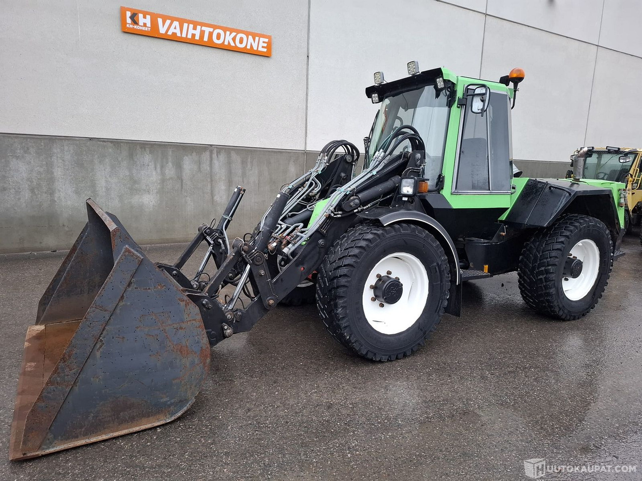 LM TRAC, 680, Kiinteistönhoitokone, Sis alv 25,5%, Nurmijärvi - Gumikerekes homlokrakodó: 5 kép. LM TRAC, 680, Kiinteistönhoitokone, Sis alv 25,5%, Nurmijärvi - Gumikerekes homlokrakodó: 5 kép.