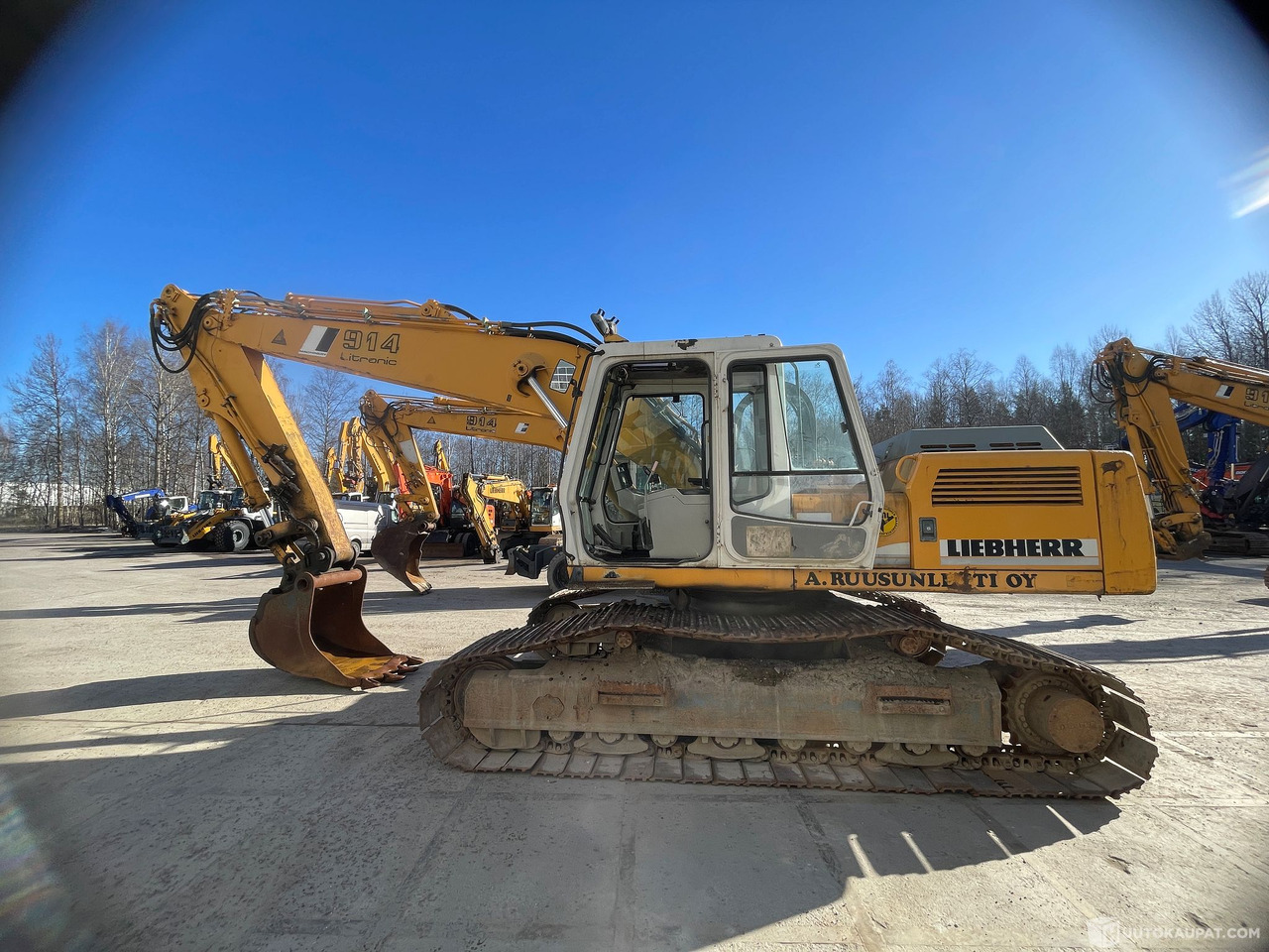Liebherr R 914 Kaivinkone, Tuusula - Lánctalpas kotró: 1 kép. Liebherr R 914 Kaivinkone, Tuusula - Lánctalpas kotró: 1 kép.